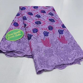 Фиолетовая Нигерийская Сухая кружевная ткань из 100% хлопка с камнями 2023 года, Высококачественная Африканская Швейцарская кружевная ткань для женских свадебных платьев